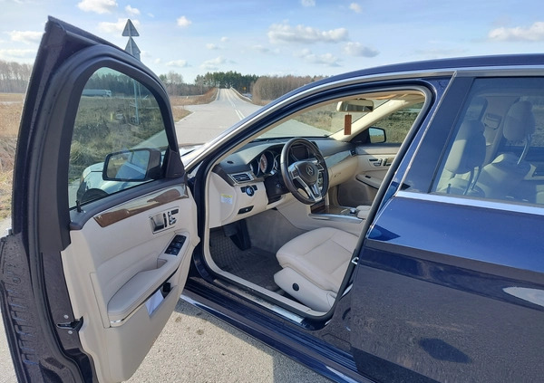 Mercedes-Benz Klasa E cena 90550 przebieg: 160000, rok produkcji 2014 z Szamocin małe 407